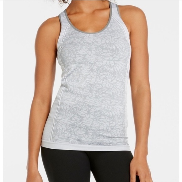 Fabletics Oula Seamless Compression Tank - Picture 1 of 7
